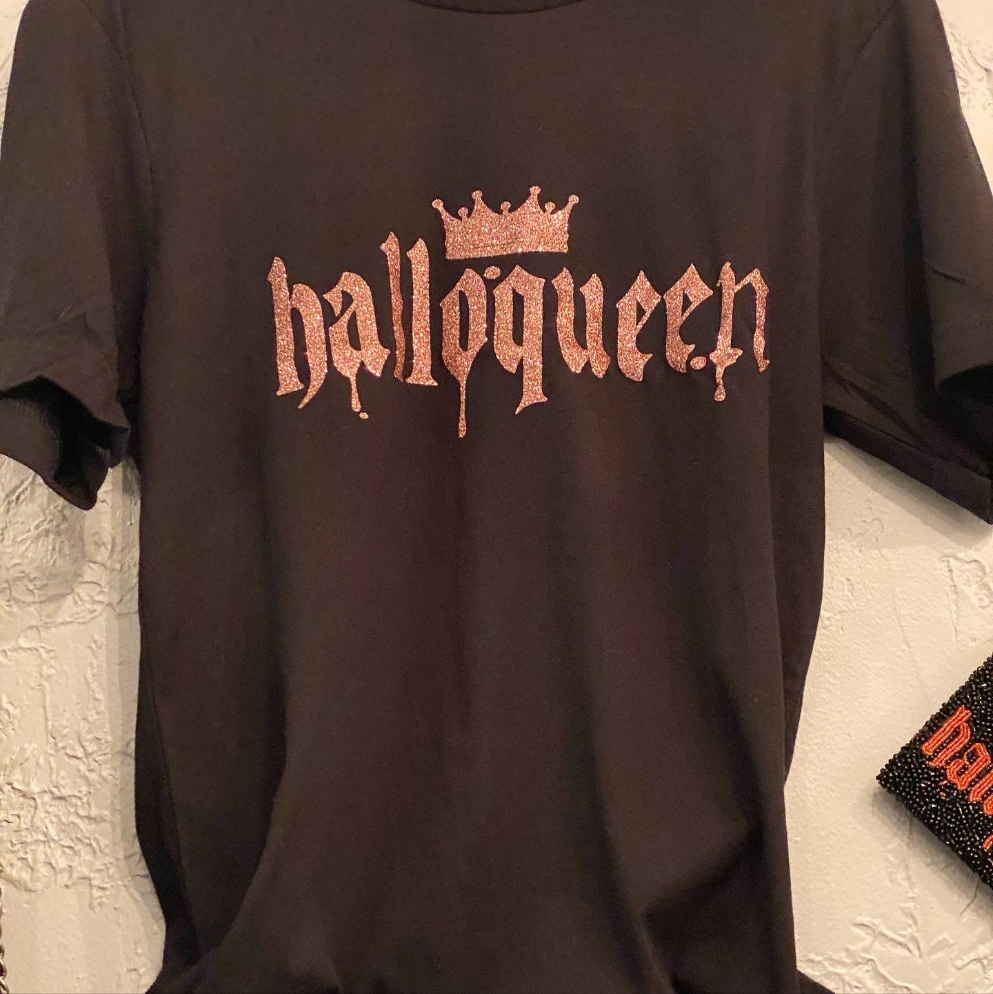 Halloqueen Tee